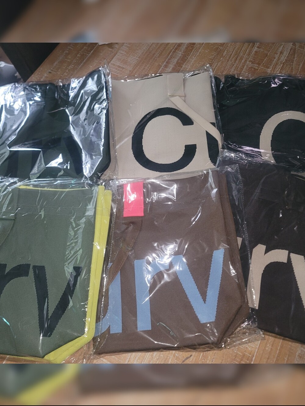 Cuves Tote - Picture 3 of 3